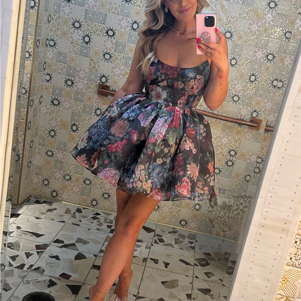 Perfect birthday or special occasion dress - worn once for a bday tea party